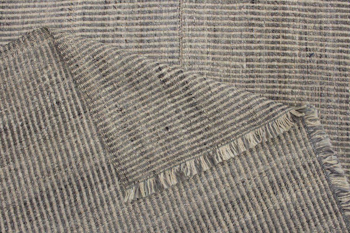 collections/front-lila-valadan-rooh-grey.jpg